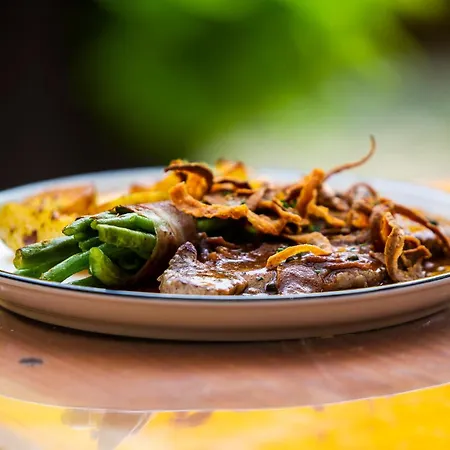 מלון Brauhaus Zu מוראו